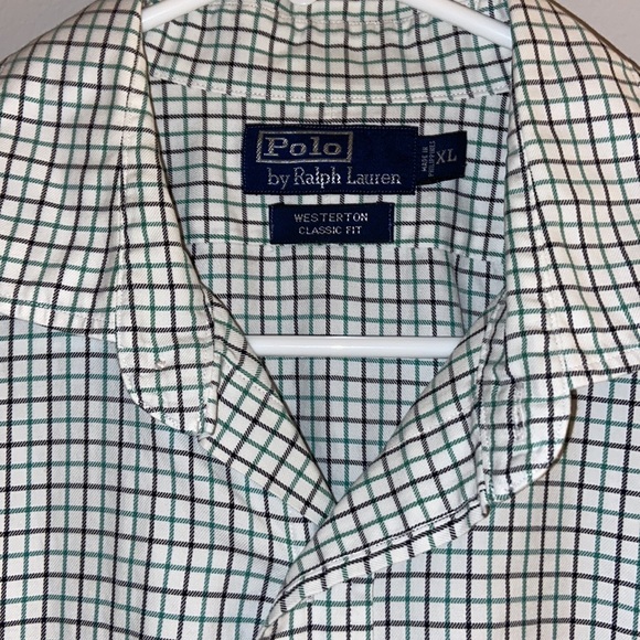 Button up - Picture 3 of 3